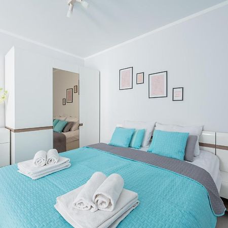 Apartament Z Balkonem Przy Latarni 150M Od Morza Kolobrzeg Luaran gambar