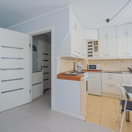 Apartament Z Balkonem Przy Latarni 150M Od Morza Kolobrzeg Luaran gambar