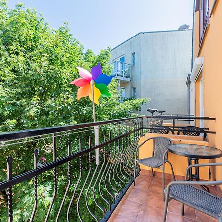 Apartament Z Balkonem Przy Latarni 150M Od Morza Kolobrzeg Luaran gambar