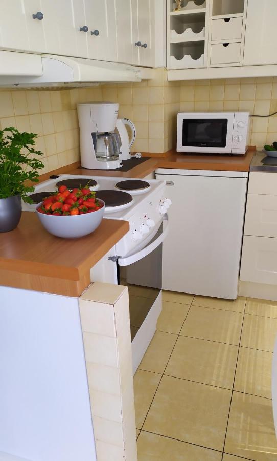 Apartament Z Balkonem Przy Latarni 150M Od Morza Kolobrzeg Luaran gambar