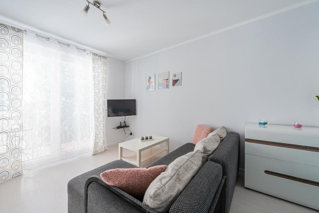 Apartament Z Balkonem Przy Latarni 150M Od Morza Kolobrzeg Luaran gambar