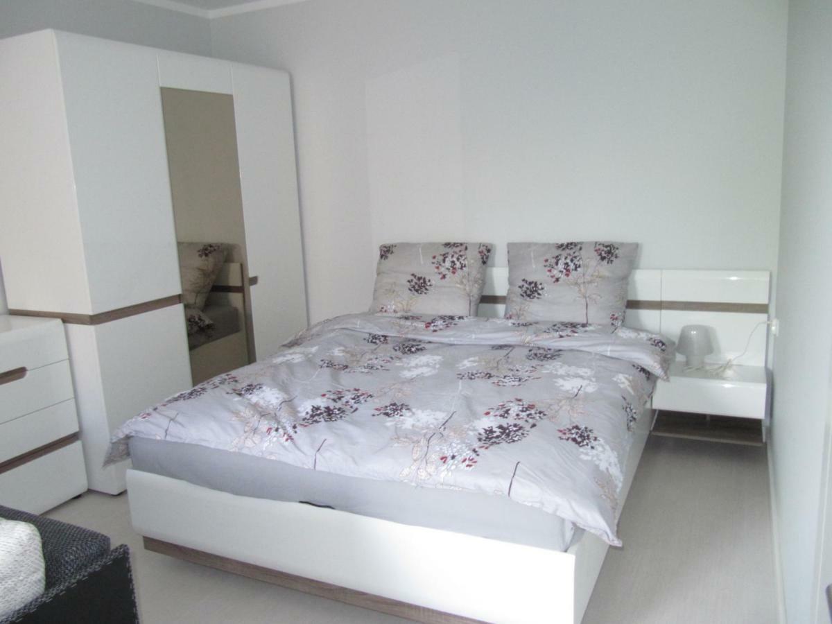 Apartament Z Balkonem Przy Latarni 150M Od Morza Kolobrzeg Luaran gambar