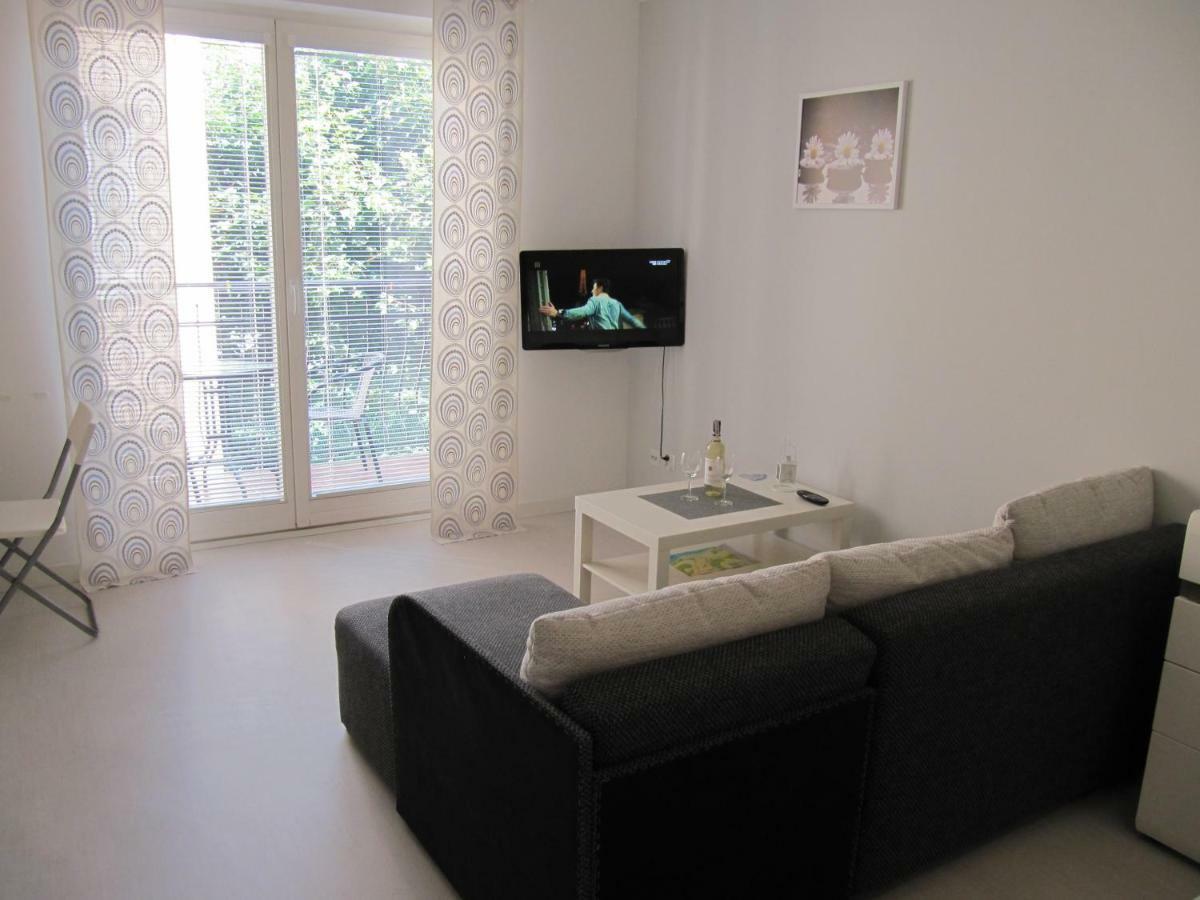 Apartament Z Balkonem Przy Latarni 150M Od Morza Kolobrzeg Luaran gambar
